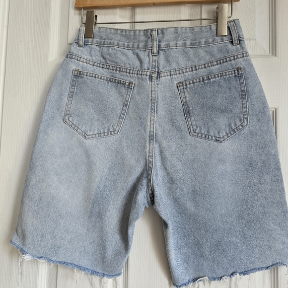 🌷Denim Bermuda Shorts - Picture 2 of 7